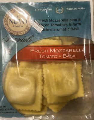 Nuovo Pasta Fresh Mozzarella & Tomato Caprese Ravioli