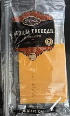 Medium Cheddar Sliced Cheese