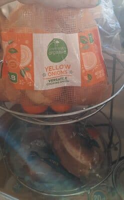 Yellow onion