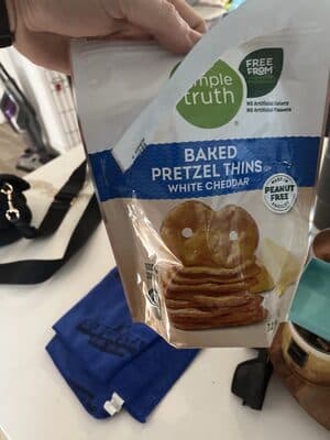 Band Pretzel Thins