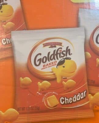 Cheddar Baked Snack Crackers