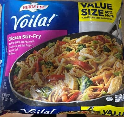 Chicken Stir-Fry White Meat Chicken and Pasta with Carrots, Broccoli and Red Peppers in a Sesame Garlic Stir-Fry Sauce