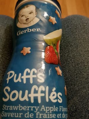 Collation aux céréales au riz saveur de fraise et de pomme