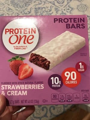 Protein Bars, Strawberries & Cream