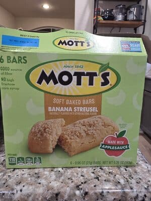 Soft Baked Bars Banana Streusel