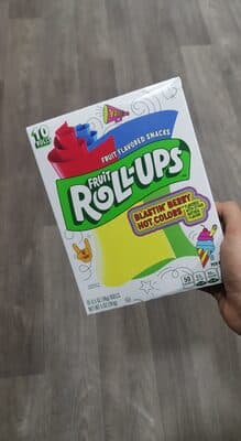 Fruit Roll-Ups Blastin' Berry Hot Colors