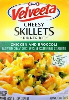 Chicken & Broccoli Orzo Pasta With Creamy Cheese Sauce, Broccoli Florets, & Seasoning Skillets