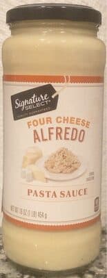 Four cheese Alfredo pasta sauce
