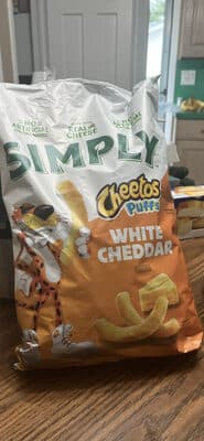Cheetos Puffs White Cheddar