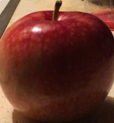 Puala red apple