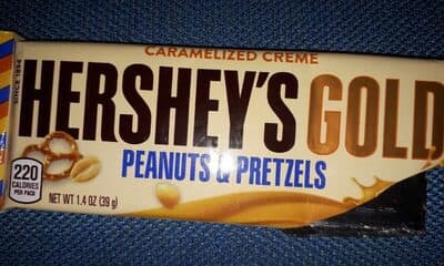 Caramelized Creme Peanuts & Pretzels