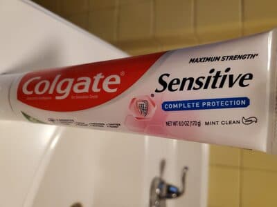 colgate sensitive complete protection