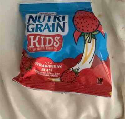 Strawberry Blast Flavored Soft Baked Mini Breakfast Bar