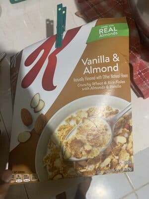 Vanilla & Almond Flavored Crunchy Wheat & Rice Flakes with Almonds