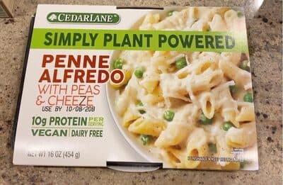 Penne Alfredo with Peas & Cheeze