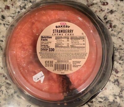 Strawberry creme cake