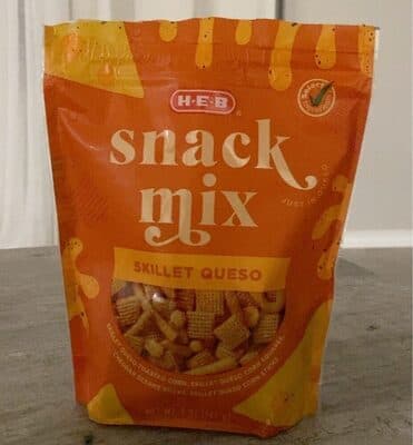 Snack mix Skillet Queso