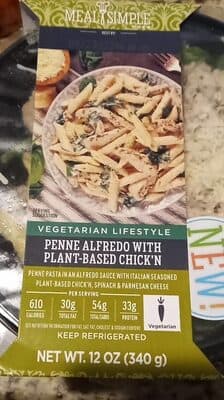 Penne Alfredo with plant-based chick'n