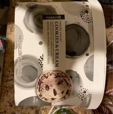 Cookies & Cream Vanilla-Flavored Frozen Yogurt