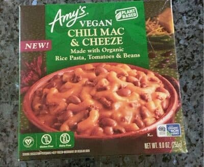 Vegan Chili Mac & Cheeze Made with Organic Rice Pasta, Tomatoes & Beans