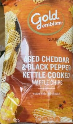 Aged Cheddar and Black Pepper Kettle Cooked Waffle Chips