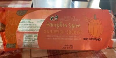 Pumpkin Spice Sandwich Cookies