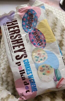 Hershey's polka dot cookies n cream