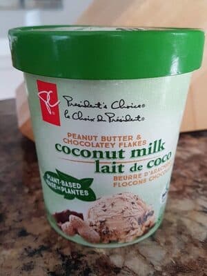 Crème Glacée Lait de Coco d'Arachide et Flocons Chocolats