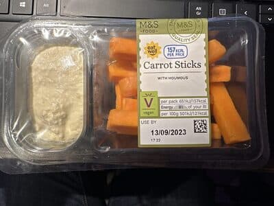 Reduced Fat Houmous with Carrots