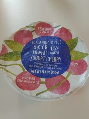 Skyr Lowfat Yogurt cherry