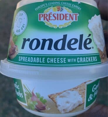 Garlic & Herbs Spreadable Cheese with Crackers