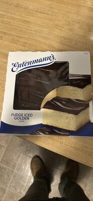Fudge Iced Golden Cake