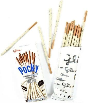 Cookies & Cream Flavored Covered Biscuit Sticks