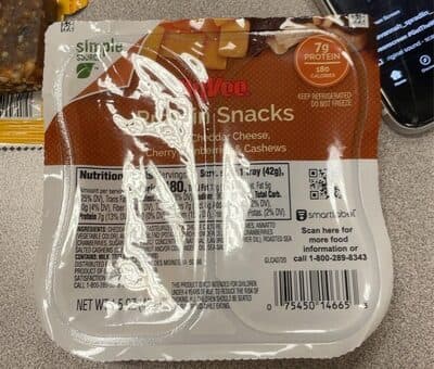 Sharp Cheddar Cheese, Cherry Cranberries & Cashews Protein Snacks