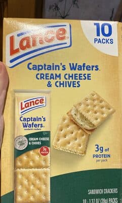 Captain's Wafers sandwich crackers