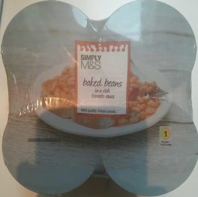 Baked beans in a rich tomato sauce
