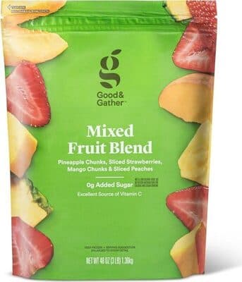 Mixed Fruit Blend Pineapple Chunks, Sliced Strawberries, Mango Chunks & Sliced Peaches