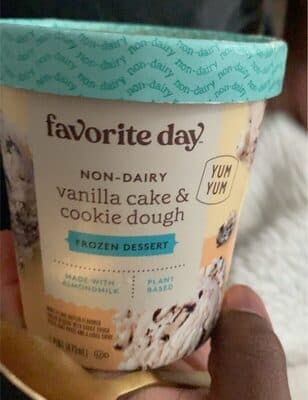 Vanilla Cake & Cookie Dough Non-Dairy Vanilla Cake Batter-Flavored Frozen Dessert With Cookie Dough Pieces, Cake Pieces And A Fudge Swirl