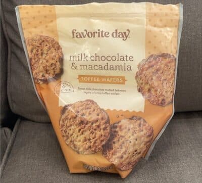 Milk Chocolate & Macadamia Toffee Wafers