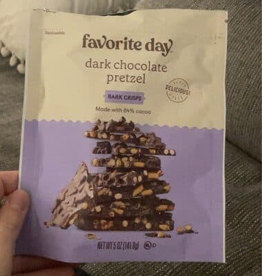 Dark Chocolate Pretzel Bark Crisps