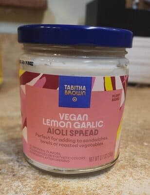 Vegan Lemon Garlic Aioli Spread