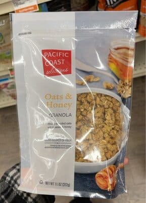 Whole Grain Rolled Oats with Molasses & Honey Granola
