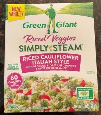 Riced Cauliflower Italian Style with Broccoli Florets, Red Peppers & Olive Oil Herb Sauce