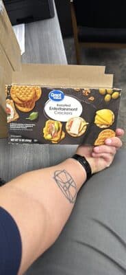 Assorted Entertainment Crackers