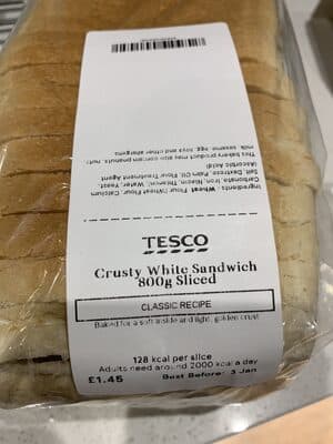 Crusty white sandwich, sliced bread