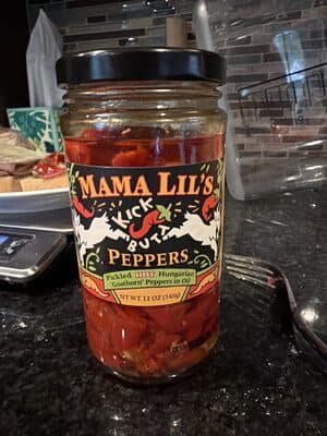 MAMA LIL'S, PEPPERS KICK BUTT