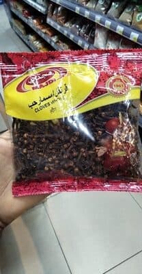 Cloves whole