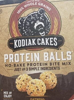 Oatmeal Chocolate Chip Protein Balls