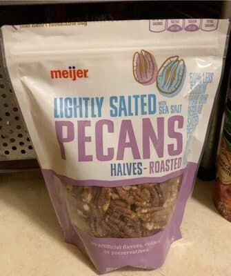 Lightly Salted Roasted Halves Pecans with Sea Salt