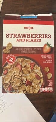 Crispy Rice & Wheat Flakes with Strawberries